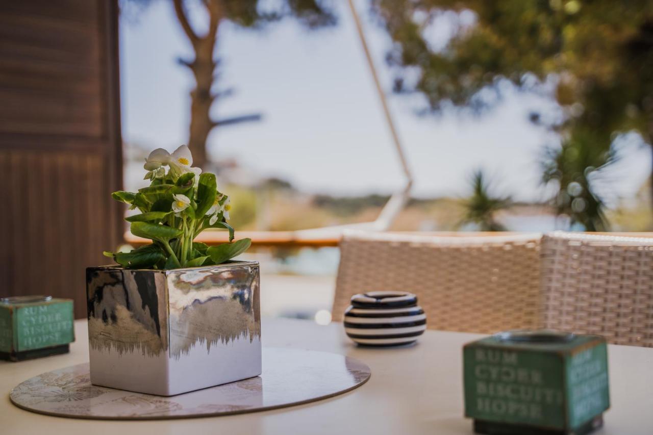 Green Apartment Ground Floor Feel Like Home Properties Saronida Eksteriør billede