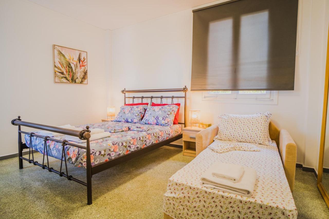 Green Apartment Ground Floor Feel Like Home Properties Saronida Eksteriør billede