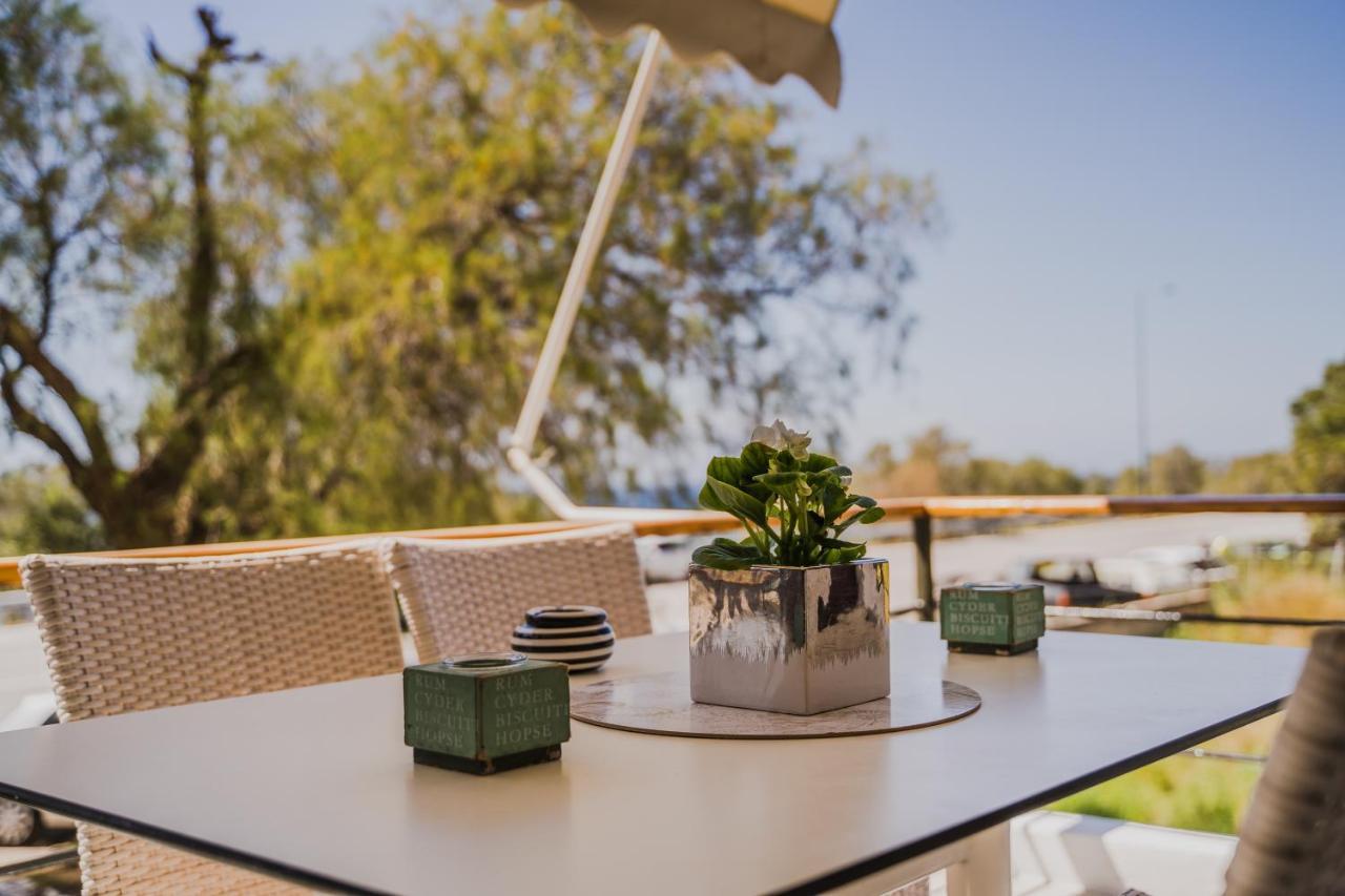 Green Apartment Ground Floor Feel Like Home Properties Saronida Eksteriør billede